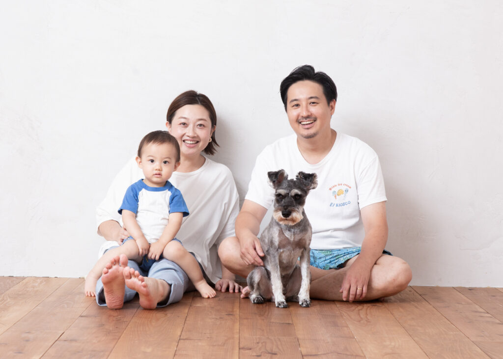 愛犬と家族の写真 Fish Photo